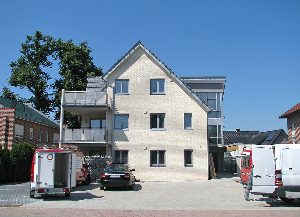 Mehrfamilienhaus